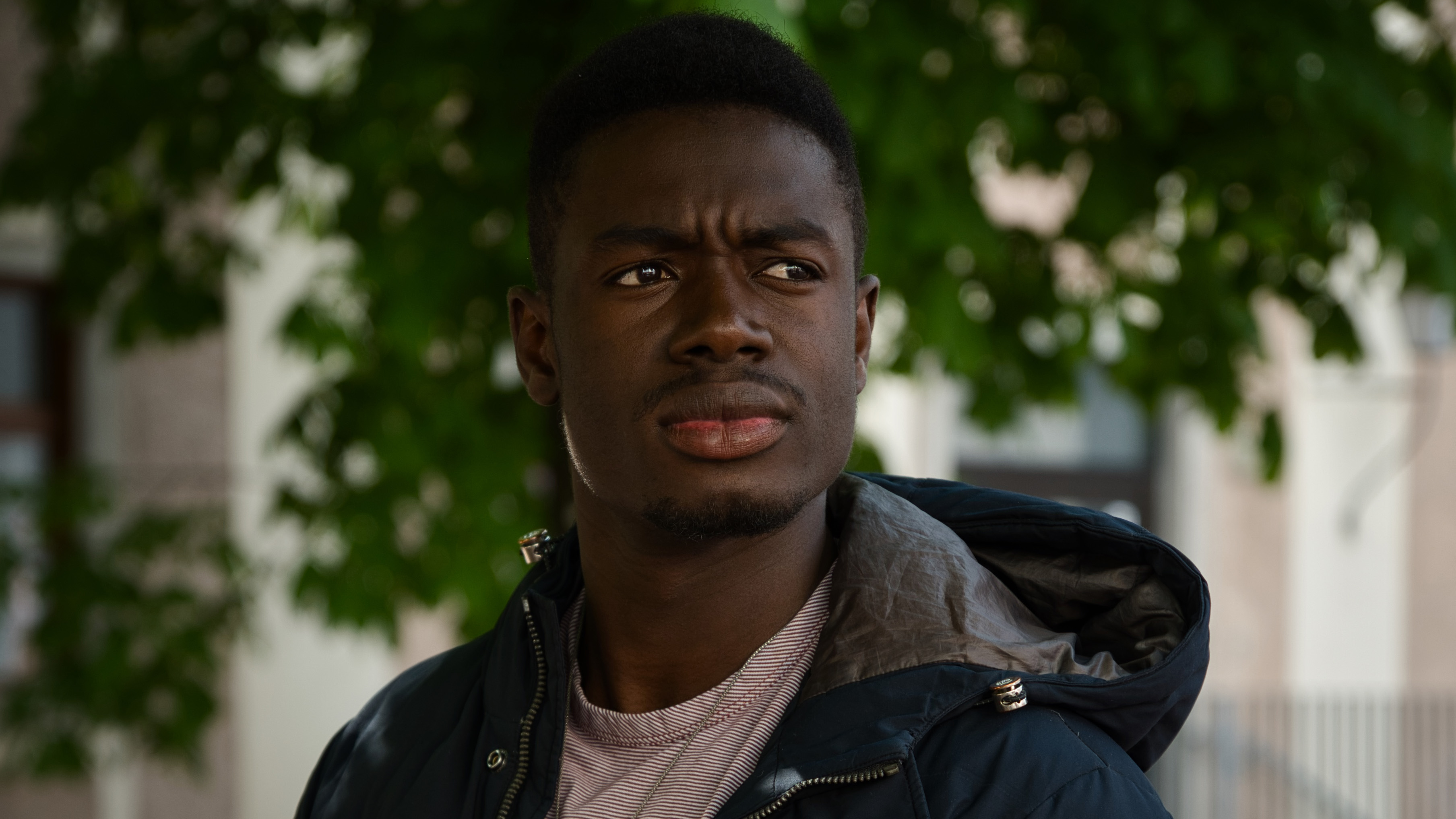 Porträt von italienischem Schauspieler Morr Ndiaye im Freien, Crossing Europe Linz
